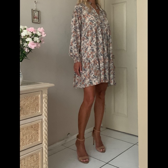 New Ruffle Floral Dress - Picture 8 of 10